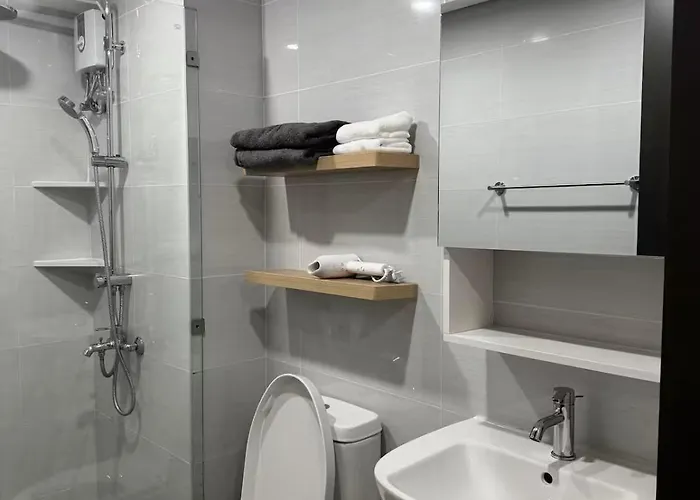 Modern 1br At Baseline Prestige